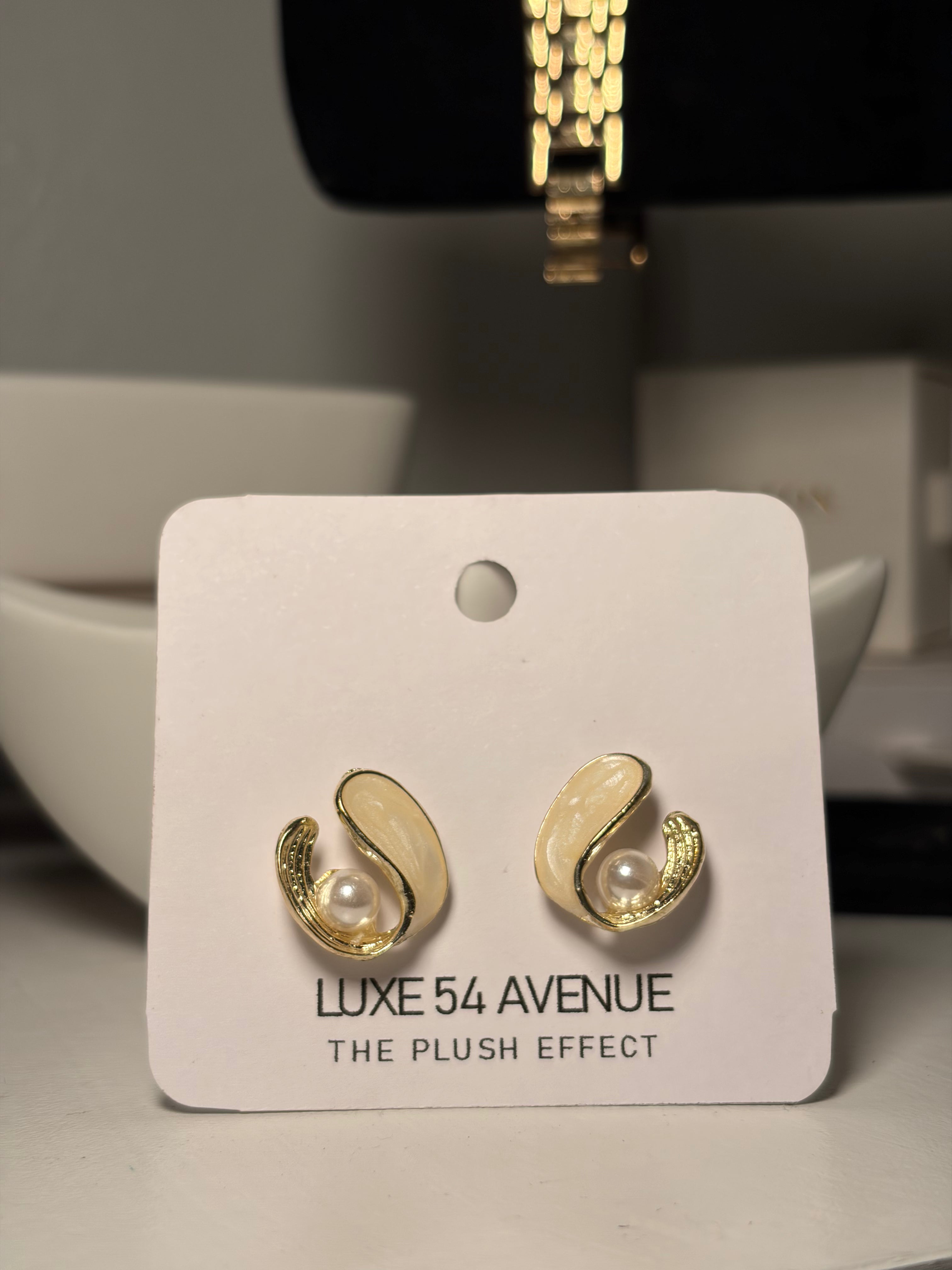 Pearl Earring